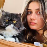Sevda Erginci Instagram - Aslında mutlu da ağzı yamuk, anlaşılmıyo 🤷🏻‍♀️