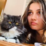 Sevda Erginci Instagram - Aslında mutlu da ağzı yamuk, anlaşılmıyo 🤷🏻‍♀️