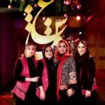 Shabnam Gholikhani Instagram - یلدای امسال با اجرای تئاتر یادگار نیاکان با هنرجویان قدیمی و با استعدادم نویسنده: مجتبی قربانی کارگردان: شبنم قلیخانی بازیگران : فاطمه غفاری، شادی حیرت پور،ندا سهرابیان و مجتبی قربانی با تشکر ویژه از تیم حرفه ایی آرت بازار که باعث شروع این رخداد فرهنگی شدند. @nima.zarin 📸 @aaban.academy @artbazaardubai @fatemeghaffariofficial @mojtaba._.ghorbanii @s.nedasohrabian @sch_heydai