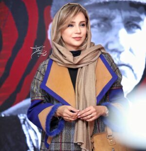 Shabnam Gholikhani Instagram - امشب اکران خصوصی فیلم 
#بی_همه_چیز 
بعد از مدتها در سینما فیلم دیدن عالی بود ، خسته نباشید میگم به تمام عوامل فیلم بی همه چیز به خصوص کارگردان کار و تمام بازیگران👌🏼👏🏻
 اسم عکاسان روی عکسها تگ شده
#شبنم_قلی_خانی _خانی #فیلم #سینما #محسن_قرایی