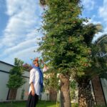 Shabnam Gholikhani Instagram - بعضى وقتها دفعه‌ى بعدى وجود نداره، شانس دوباره و وقت اضافه‌اى نيست! گاهى فقط "الان" هست یا "هرگز" «فرصت‌ها را از دست ندهيد». آلن بنت ‌‌‌‌‌‌‌‌‌‌‌‌‌‌‌‌‌‌‌‌‌‌‌‌‌‌‌‌‌‌ #شبنم_قلی_خانی #آلن_بنت #زندگی_بهتر #shabnamgholikhani