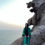 Shabnam Gholikhani Instagram - همه چیز در آن لحظه‌ای به پایان می‌رسد که قدم‌های تو از حرکت باز می‌ایستد…! قدم بردار✌🏼🤛🏼 #شبنم_قلي_خاني #طبيعتگردي #هرمز #shabnamgholikhani #hormoz