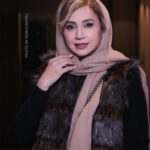 Shabnam Gholikhani Instagram - اکران اولین قسمت سریال جیران به کارگردانی استادم #حسن_فتحی و قلم بی نظیر #احسان_جوانمرد و تهیه کنندگی #اسماعیل_عفیفه خسته نباشید به تمام عوامل این سریال بی نظیر به خصوص بازیگران هنرمندش👌🏼🎞🎬📹 #شبنم_قلی_خانی #سريال #فيلم #shabnamgholikhani #directing #acting #film #series