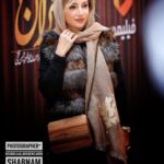 Shabnam Gholikhani Instagram - اکران اولین قسمت سریال جیران به کارگردانی استادم #حسن_فتحی و قلم بی نظیر #احسان_جوانمرد و تهیه کنندگی #اسماعیل_عفیفه خسته نباشید به تمام عوامل این سریال بی نظیر به خصوص بازیگران هنرمندش👌🏼🎞🎬📹 #شبنم_قلی_خانی #سريال #فيلم #shabnamgholikhani #directing #acting #film #series