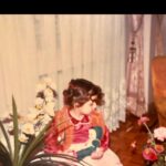 Shabnam Gholikhani Instagram - دختران از كودكي مادرند، مادر تمام عروسكهاي جهان❤️ پ ن: من و عروسكم #دهه_شصت #عكس_قديمي #شبنم_قلی_خانی #كودكانه #shabnamgholikhani #childhood