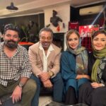 Shabnam Gholikhani Instagram – به بهانه پخش سریال سایه باز به کارگردانی علی یاور که قرار است به زودی شاهد آن باشیم ،عکسهایی را از آن روزها با شما به اشتراک میگذارم.
#مهدی_هاشمی #همایون_ارشادی #شقایق_فراهانی #سام_قریبیان #شاهد_احمدلو #شبنم_قلی_خانی 
پ ن: زمان پخش دقیق سریال به زودی اعلام خواهد شد📽️📺

#فیلم #سریال #شبکه_خانگی #film #series #cinema