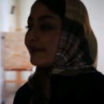 Shaghayegh Farahani Instagram - . شقایق و آذرخش فراهانی بازیگر «مهمانی از کارائیب» شدند/ ویدیوی تست لباس و گریم . به گزارش مشاور رسانه‌ای پروژه، #شقایق_فراهانی همراه با برادرش #آذرخش_فراهانی در فیلم سینمایی #مهمانی_از_کارائیب به کارگردانی #بهزاد_فراهانی، سرمایه گذاری امیرخانی و تهیه‌کنندگی #شهرام_گیل_آبادی به ایفای نقش می‌پردازند. . «مهمانی از کارائیب» اولین تجربه فراهانی در مقام کارگردانی است که قصه‌ای عاشقانه را روایت می‌کند. فراهانی فیلمنامه این اثر را بر اساس رمان «مهمانی از کارائیب – شبی با کاسترو» به قلم خودش نوشته و حمیدرضا قطبی نیز به عنوان مشاور کارگردان او را همراهی کرده است. . تاکنون رضا بابک، شقایق فراهانی و آذرخش فراهانی مقابل دوربین مرتضی پورصمدی رفته‌اند و بازیگران متعدد دیگری نیز در ادامه کار به جمع هنرمندان این اثر عاشقانه اضافه خواهند شد. لوکیشن اصلی این فیلم در فضا و موقعیتی مملو از صمیمیت و مهربانی معماری ایرانی است و احساسی عاشقانه را در فضای دیداری ایجاد می‌کند. . شهرام متولی‌باشی مدیر صدابرداری، محسن صادقی‌نسب سرپرست گروه کارگردانی، مهدی سهرابی دستیار یک کارگردان و برنامه‌ریز، نوید فرح‌مرزی طراح چهره‌پردازی، مرجان گلزار طراح صحنه و لباس، جواد راهزانی مدیر تولید، رویا بابابیگی منشی صحنه، احسان میقانی مدیر تدارکات، حبیب مجیدی عکاس، مهدی گودرزی فیلمبردار پشت صحنه و مریم قربانی نیا مشاور رسانه‌ای این فیلم هستند. در خلاصه داستان «مهمانی از کارائیب» آمده است: «خیاطی کارکشته عاشق بانویی شده که همسرش را اعدام كرده‌اند. خياط به دلیل دلبستگی به رفاقت با دوستش، شجاعت بیان این عاشقانگی را ندارد و بانو نیز به دلیل وفاداری به شوی رفته‌اش دهان می‌بندد و دل را لجام می‌زند. این عشق پنهان داستان ناتمام بسیاری از مردان و زنان شرقى است؛ عشق‌هايى كه سرانجامش را باید در فلسفه شرق جست...». : @mehmani_az_caraib . @shahramgilabadi @behzad_farahani_orginal @babakreza20 @shaghayeghfarahani @azarakhsh1 @javad_ra
