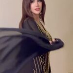 Shahad Al Khattab Instagram - لو تقدر تعد المطر بتعرف احبك وشكثر 🖤 جلابيتي الحلوه من @thabiani_collection