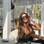 Shahad Al Khattab Instagram - مقتطفات من اليوم☀️ انتو شسويتو حبايب؟ ماگلتوووولي حبيتو اكستنشن الشعر الجديييييد لو لااااا؟ 😍 من الرائعه @alaa_alruqti Today’s beach album ☀️ #saturdays #beachday