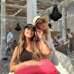 Shahad Al Khattab Instagram - مقتطفات من اليوم☀️ انتو شسويتو حبايب؟ ماگلتوووولي حبيتو اكستنشن الشعر الجديييييد لو لااااا؟ 😍 من الرائعه @alaa_alruqti Today’s beach album ☀️ #saturdays #beachday