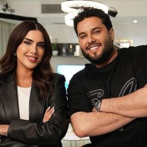 Shahad Al Khattab Instagram - جمهوري العزيز التقيكم لأول مره في مسلسل درامي على قناة العراقيه الفضائيه من تأليف حسين النجار واخراج ايمن ناصر الدين منتج منفذ (شركة المشاهير) للانتاج السينمائي والتلفزيوني
بطولة (شهد الخطاب محمد السالم،،رزاق احمد، مارينا العبيدي، ذو الفقار خضر، حيدر عبد ثامر، رياض شهيد، وفاء حسين ونخبه من نجوم الفن العراقي)