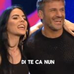 Shaila Gatta Instagram - Per l’ultimo “Shaila Show” della stagione, @maddaloni73 mi ha fatto questo regalo e si è prestato ad una nuova pazza challenge! Chi di voi vuole sfidarci?😎 aspettiamo i vostri video e alla prossima avventuraaaa! #Snap #Shailagatta #Marcomaddaloni