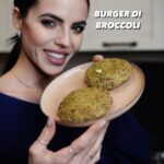 Shaila Gatta Instagram – BURGER DI BROCCOLI 🥦

Questo piatto, facile e velocissimo da preparare, farà impazzire grandi e piccini!

Ingredienti:
•Broccoli (bolliti e strizzati)
•60 gr di farina d’avena 
•30 gr di grana 
•formaggio a cubetti per riempire l’interno 
•sale, pepe e spezie a piacere qb 

Amalgamate il tutto e riporre in friggitrice ad aria a 180 gradi per 15/20”

#ShailaGatta #helathyrecipe #healthylife