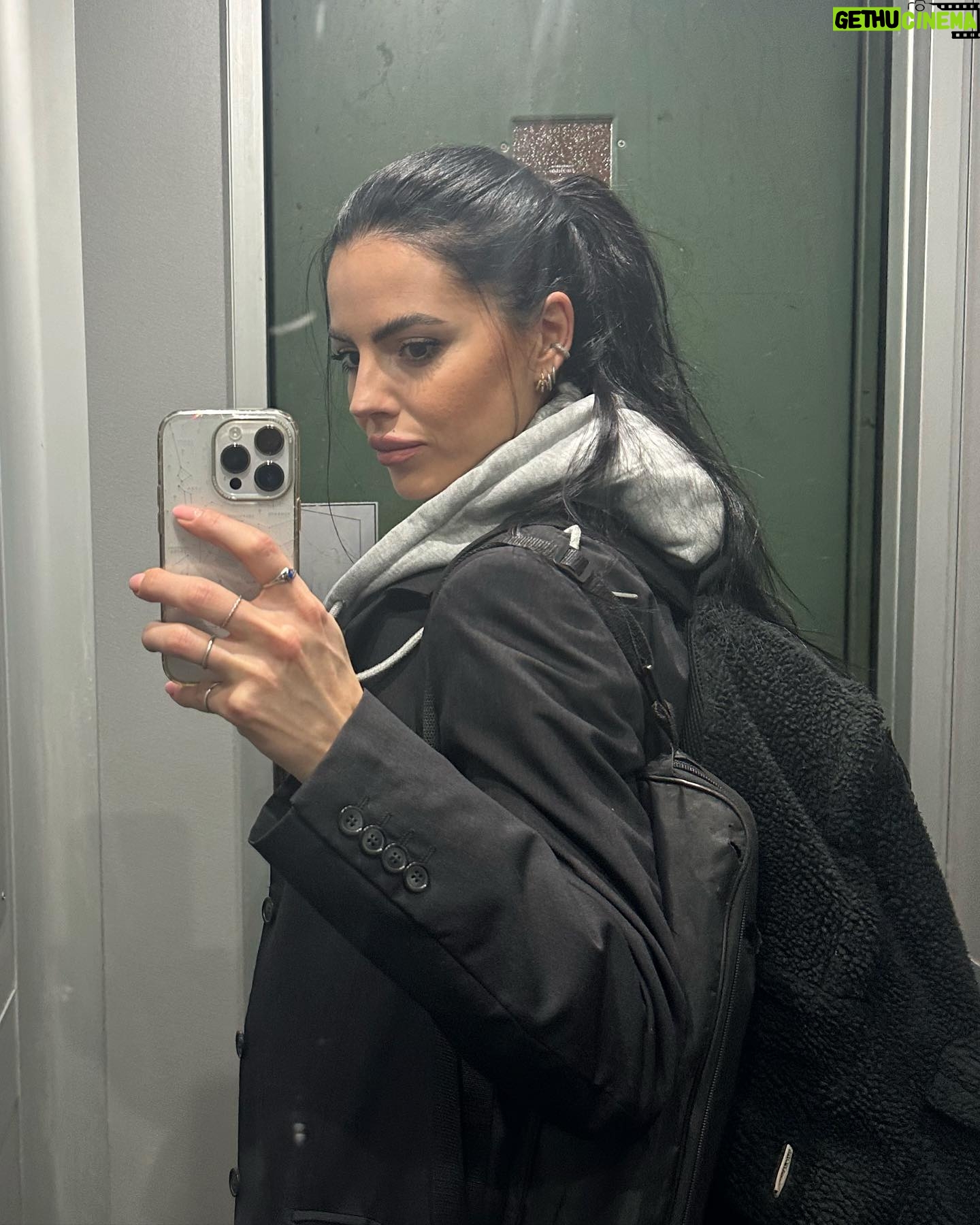Shaila Gatta - 27K Likes - Recap degli ultimi giorni ♥️
Tra il Super set di @tommynapolitano17 , amore della family, sport, amicizia e tanto impegno!