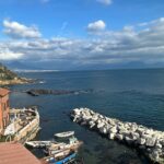 Shaila Gatta Instagram – Questa sera 20:50 canale 21 vi aspettiamo con la terza puntata di @snapofficial_ 😍✈️🤍

Nel frattempo un carosello a caso di questi giorni a Napoli