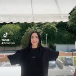 Shaila Gatta Instagram - DOMANI, martedì 7 maggio alle ore 20:50 canale 21, andrà in onda l’ULTIMA puntata di @snapofficial_ ! 🥹♥️ Mi sento onorata, fortunata e tanto orgogliosa di aver contribuito alla nascita di questa nuova creatura. I nuovi progetti sono come dei bambini, ed ognuno di noi ha curato questo bambino con dolcezza, dedizione e sogno. Sognare è l’energia che smuove mari e Monti e se lo facciamo insieme ha il potere di creare grandi cose. Grazie a tutto il cast di snap per avermi donato giorni di risate, leggerezza, apprendimento, amore. Mi mancherete tanto. Mi avete insegnato che l’unione fa la forza ma soprattutto che è l’amore l’uno per l’altro a rendere questa forza indissolubile. Grazie a tutta la produzione, a canale 21, al mio agente Giuliano che crede profondamente in me come ci credo io, e grazie al mio autore @francescoburzo per avermi insegnato così tante cose che non ricucirei a scriverle tutte. Grazie Franci per avermi raffinata, limata e modellata, per aver curato quel diamante ancora grezzo. GRAZIE SNAP per aver scelto me. Grazie per aver dato vita e inizio al mio grande sogno, quello della conduzione. ♥️