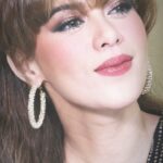 Shaina Magdayao Instagram – Shaina For ASAP! 🪩✨ 

I got goosebumps watching her perform live!! Walang padin kupas si indai. 🤩

Makeup by @nikimedina 
Hair by @carenbautistamakeup 
Styled by @adrianneconcept 

#makeupbynikimedina #muaphilippines #makeupartistsworldwide #makeupartist #muaphilippines #asapnatinto #discoprincess #disco