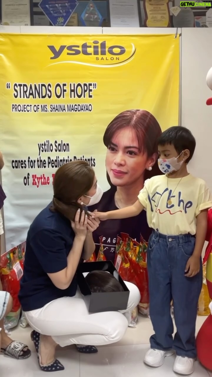 Shaina Magdayao Instagram - STRANDS OF HOPE update!!!! 🫶🏻💇♀️ December 15th was an extra special day! ♥️ We paid the headquarters of KYTHE FOUNDATION a visit to meet a few of our little KYTHE cancer warriors. As part of my lifetime passion project with the @kythefoundation in support of pediatric cancer patients under their care, I was sooo blessed to meet my beneficiary - the adorable darling, who was unfortunately diagnosed with acute lymphoblastic leukemia …..to FINALLY turn over Ate Shaina’s hair. 🤍🌟 As of today, we have turned over 10 wigs to Kythe (wig maker needs 8-9 donors to be able to create 1 wig depending on the quality and thickness of donated strands) ⭐️ I also learned that we have been getting “hair donations” all the way from Italy and Singapore 🥹😭🌍 Sa aming over 100 donors and counting, SALAMAAAAT!!! More wigs in production for our Little Cancer Warriors! 💪 On behalf of our Kythe Cancer Warriors, maraming maraming maramiiiing salamat po 😭♥️ Lifetime commitment na ni Ate Shaina ang SOF for the love of Kythe kids. I promise!!! 🤍 Let us also pray that this covid and walking pneumonia bug goes away so that Ate Shaina will be allowed to visit the hospitals next time 🤍 I would also like thank @JOLLIBEE @YSTILOSALON @LANDERSPH for supporting “Strands of Hope” and for sharing your blessings with our Kythe cancer warriors 🫶🏻 To donate, please visit Kythe Foundation’s website at www.kythe.org or reach out to Kythe’s Facebook and Instagram accounts 🤍 #StrandsofHope #CancerPatients #PediatricCancerPatients #KytheFoundation #Hope #Volunteer #SERVE #donate #share #haircut