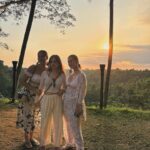 Shaina Magdayao Instagram – Fave place to worship Mr. Sun in Ubud with my faves 🤍☀️

@thesayan_house
#UBUD #BALI 
#inaweasitRisesandSets
@sgmtravelstheworld