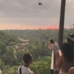 Shaina Magdayao Instagram – Fave place to worship Mr. Sun in Ubud with my faves 🤍☀️

@thesayan_house
#UBUD #BALI 
#inaweasitRisesandSets
@sgmtravelstheworld