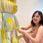 Shaira Diaz Instagram - This is how we welcome May! We drip-painted this huge bear from @paintitfun.ph in the vibrant colors of Unang Hirit this morning. Now, we call it the UH bear! 💛🧸 ang saya! 🎨 Sayang, I didn’t manage to catch the others in time 😟 Anyway, have a great day, everyone!