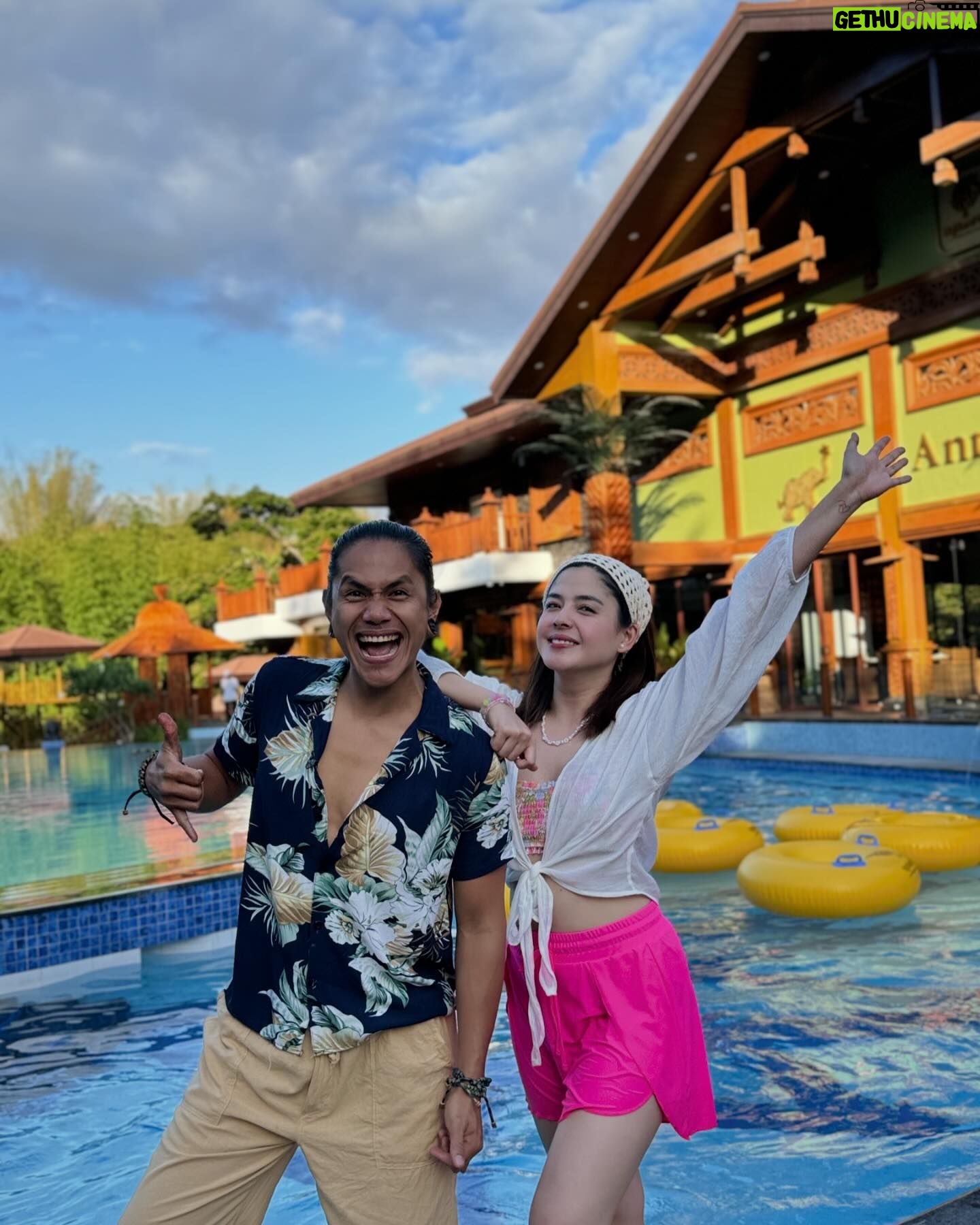 Shaira Diaz Instagram - @unanghirit goes to the Bali of the North, @highlandbaliresort 🌴