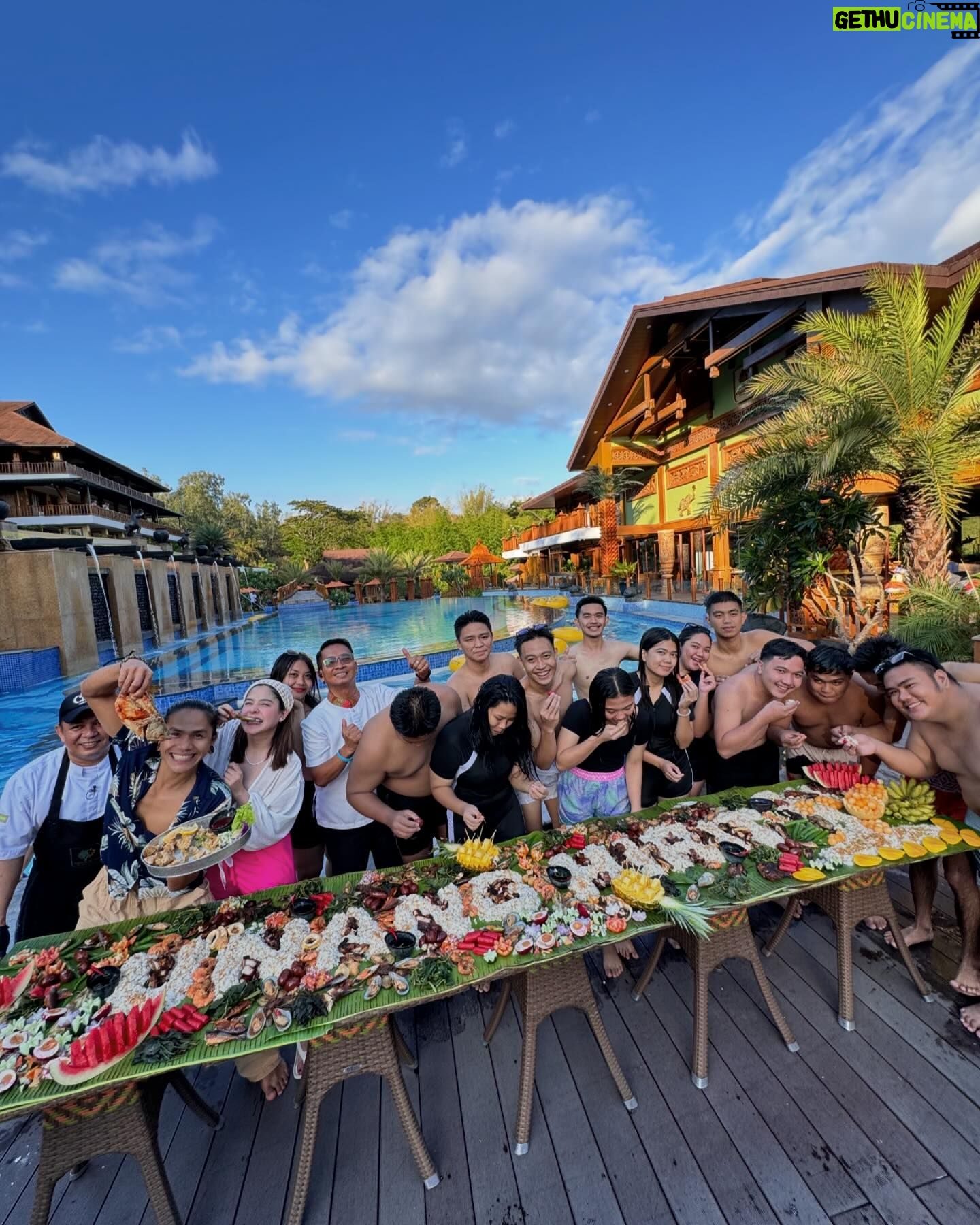 Shaira Diaz Instagram - @unanghirit goes to the Bali of the North, @highlandbaliresort 🌴