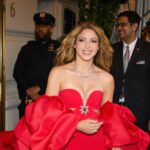 Shakira Instagram - 🌹🌹🌹