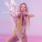 Shakira Instagram – Puntería @iamcardib official video 🎯🌸 OUT NOW!