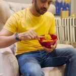 Shakti Arora Instagram - "Gupshup, laughter, and MAGGI – the perfect recipe for meeting your buddies first time after college!"✨ #MAGGI #MAGGIE #FirstimpressionwithMAGGI #FirstswithMAGGI #Ad
