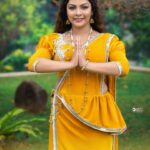 Shalani Tharaka Instagram - ලැබුවාවූ අලුත් අවුරුද්ද සාමය සතුටපිරි සුභ අලුත් අවුරුද්දක් වේවා !🌼 HMUA Salon Bonitha OUTFIT Shiro Fashionn 📸 Dumila Kalpa