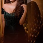 Shalani Tharaka Instagram - RAIGAM TELES 2023 💚 HMUA @subashabeywickrama Outfit @nayomawijesinghe Jewelry @gitanocollection Photography @yoshitha_liyanage_photography
