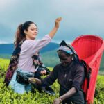 Shalani Tharaka Instagram – ආච්චිට පොඩි Help එකක් දුන්නා 🫣🍃
swipe ➡️