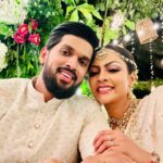 Shalani Tharaka Instagram - So glad that we didn’t forget our selfies among thousands of other photos 📸 swipe➡️for my favourite one out of all 😘 #memories💕 #happilyeverafter