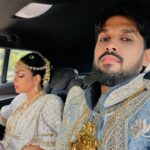 Shalani Tharaka Instagram - So glad that we didn’t forget our selfies among thousands of other photos 📸 swipe➡️for my favourite one out of all 😘 #memories💕 #happilyeverafter