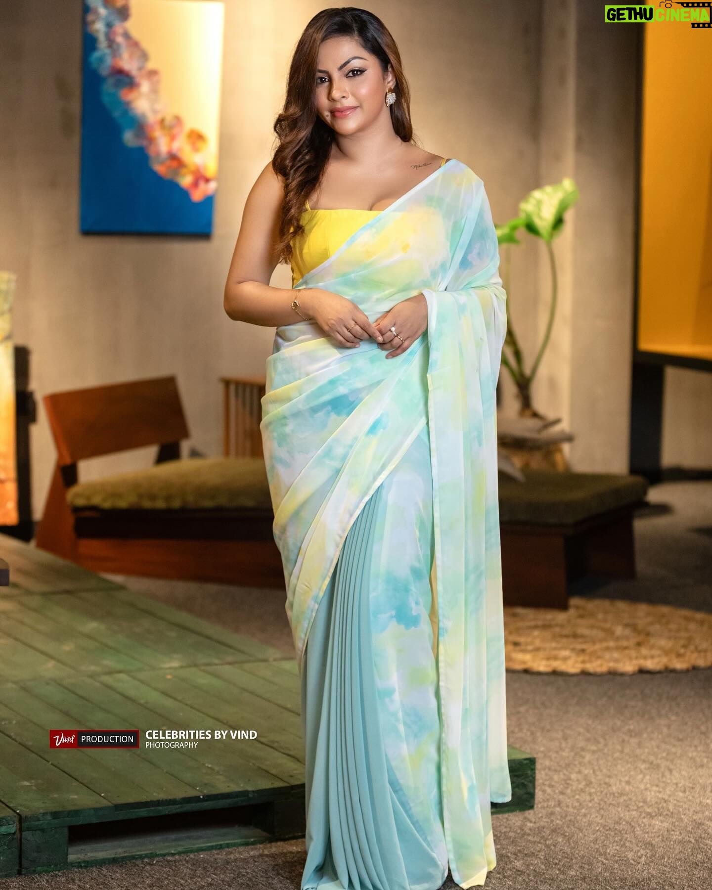 Shalani Tharaka Instagram - HMUA - @shimmerbydanushka SAREE - @bollywoodboutique.lk Saree jacket - @nayomawijesinghe Photography - H k indunil of Vind Production Watch My recent interview with Kelum Wijesooriya 💛 https://youtu.be/qfbEZkQXAbE?si=Bwkkc_mgi_G2VAag