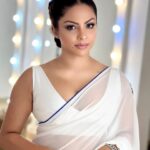 Shalani Tharaka Instagram – From Last Night Signis Awards 2023 🤍

HMUA @subashabeywickrama 
Saree  @adithri_sarees 
Saree blouse @nayomawijesinghe