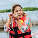 Shalani Tharaka Instagram - 𝖑𝖆𝖈𝖔𝖘𝖙𝖊 🐊 #babycrocodile @buddhiboatsafari