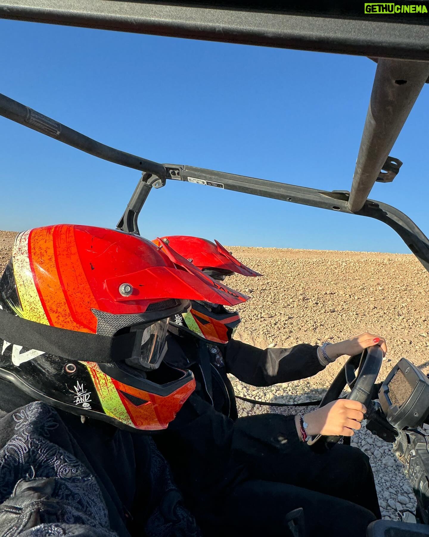 Shania Geiss Instagram - I now consist of 90% dust 🌵🏜️ @scarabeo_camp