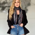 Shanik Aspe Instagram - #blazernegro Un básico que no puede faltar en mi clóset . Lo amoooo! Hay muchas formas de combinarlo , es atemporal y puedes usarlo en cualquier momento 👌 . En cuanto tenga un tiempo prometo subir un reel con varias combinaciones e ideas que me han funcionado a la hora de usarlo por si alguna te gusta ☺️