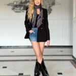 Shanik Aspe Instagram - #blazernegro Un básico que no puede faltar en mi clóset . Lo amoooo! Hay muchas formas de combinarlo , es atemporal y puedes usarlo en cualquier momento 👌 . En cuanto tenga un tiempo prometo subir un reel con varias combinaciones e ideas que me han funcionado a la hora de usarlo por si alguna te gusta ☺️