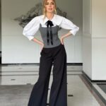 Shanik Aspe Instagram – En mi último reel compartí como arme estos 3 looks en gris con una misma prenda “top estilo corset “ por si quieres algunas ideas ❤️. Cuál te gusta más 1, 2 o 3 🤔?