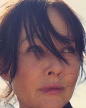 Shannen Doherty Instagram - RISK FACTORS
 
• A woman’s risk of breast cancer nearly doubles if she has a first-degree relative (mother, sister, daughter) who has been diagnosed with breast cancer.
 
• Age is also a significant risk factor for breast cancer, as 2 out of 3 invasive breast cancers are found in women 55 or older.
 
PREVENTION AND SCREENING
 
• Regular mammograms are the most reliable way to find breast cancer early, when the cancer is smaller and easier to treat. 
o Women ages 40 to 44 may begin annual mammograms if they wish to do so.
o Women age 45 to 54 should get mammograms every year.
o Women 55 and older may choose to switch to mammograms every 2 years. Screening should continue as long as a woman is expected to live 10 more years or longer. #breastcancerawareness @su2c