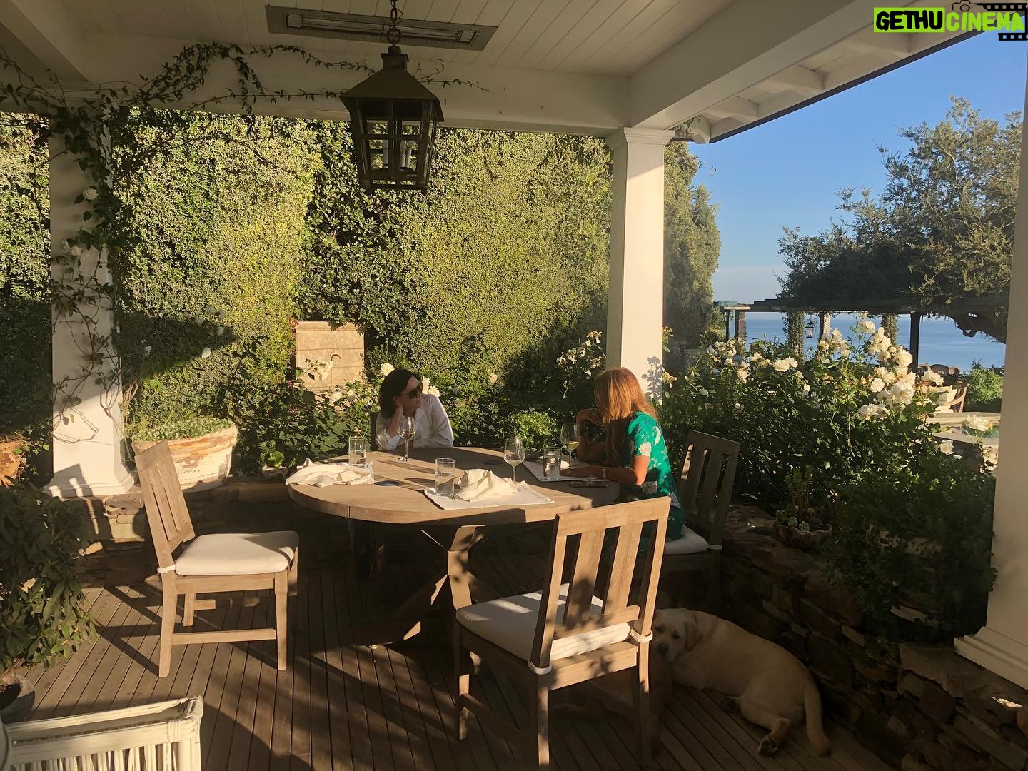 Shannen Doherty Instagram - “Irish girls gabbing away” @romadowney @kurtiswarienko