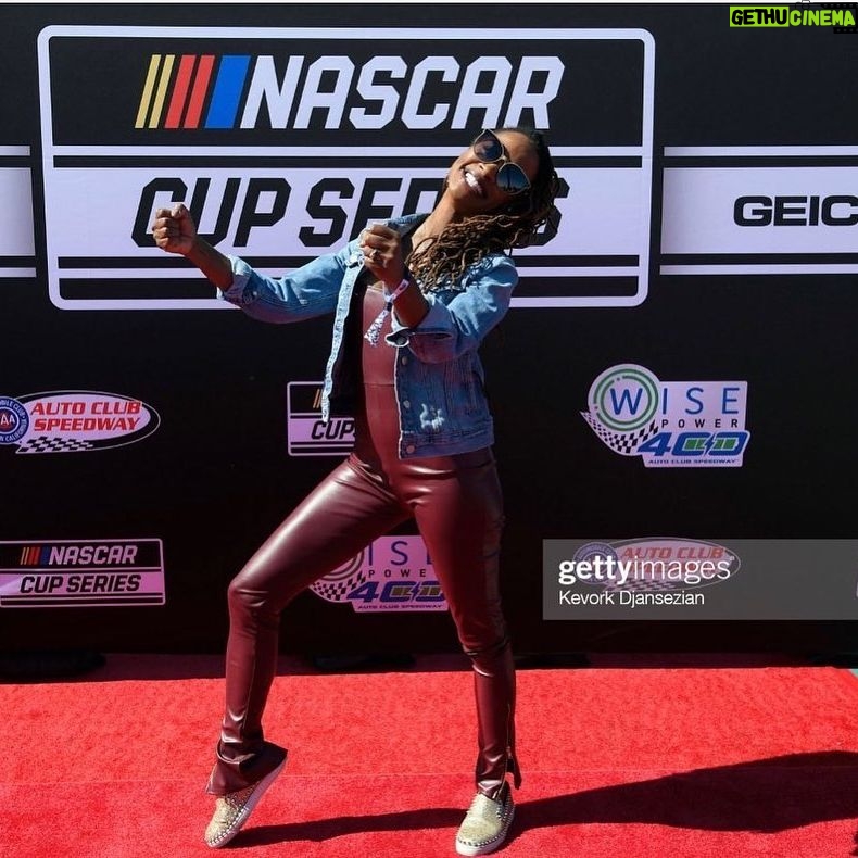 Shanola Hampton Instagram - Giant thank you to @nascar for having us yesterday! Such a great first experience for my son! Congratulations to @kylelarsonracin!! #wisepower400 #nascaromfox @gettyimages