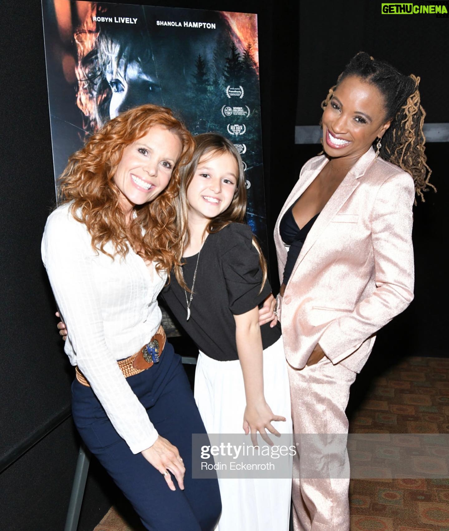Shanola Hampton Instagram - I am SO PROUD of this MOVIE! @fash_lv an INCREDIBLE director, true visionary! @robynlively is a BEAST! Go see @throughtheglassdarklymovie or get it on VOD! I love you ladies so much! #Fullheart #aboutlastnight #womenfilmmakers