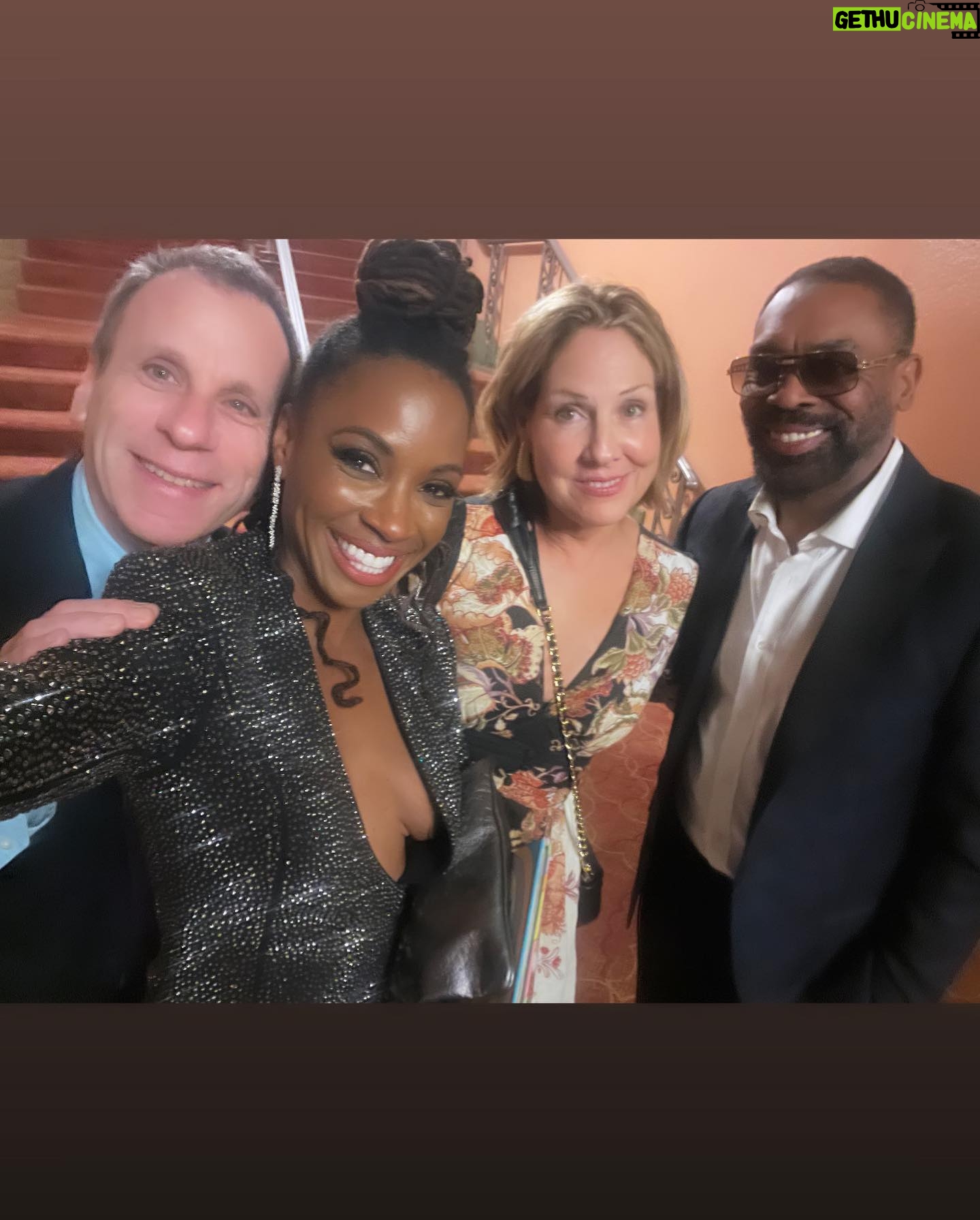 Shanola Hampton Instagram - Last night was HEAVENLY! To know me is to know my love for @theartofelysium! Last night my dear friends were honored for their years of service! Charitable, kind, loving that IS @smarthouse26 and @carterooster! Congratulations! #SpiritofElysium #HeavenGala2924
