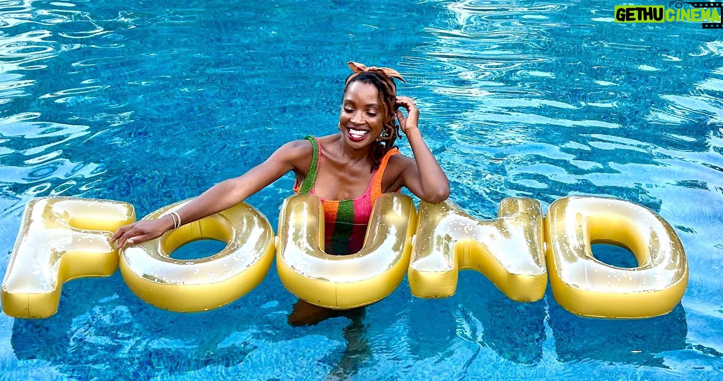 Shanola Hampton Instagram - We were finally able to celebrate together yesterday!! I can’t tell you how excited I am to work with these loving, talented human beings! Splashing into SEASON 1!! #Found #NBC