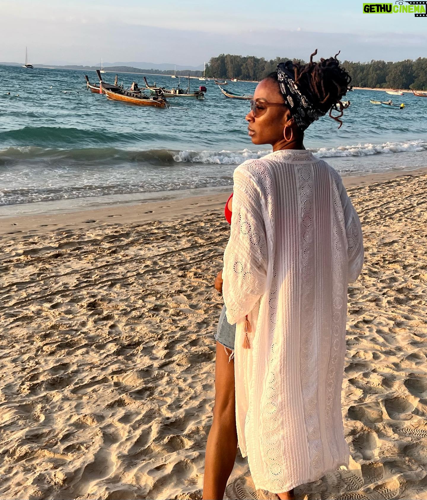 Shanola Hampton Instagram - Thinking of the love I found in Thailand! #photodump #saveelephants