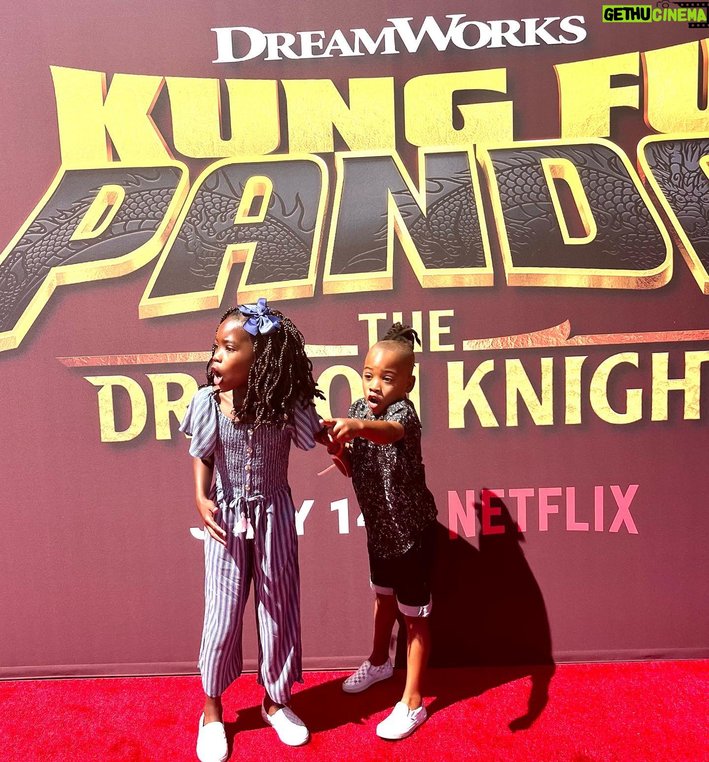 Shanola Hampton Instagram - What a fantastic family fun weekend!! Having my niece and nephews with us, made it all the sweeter! @pawsoffurymovie is not just a kids movie! So good!@paramountpics My kids faces when they realized @blippi was at the @netflix @kungfupanda event was truly priceless! Thanks to all! #summermemories #Cousinsclan #coolauntie